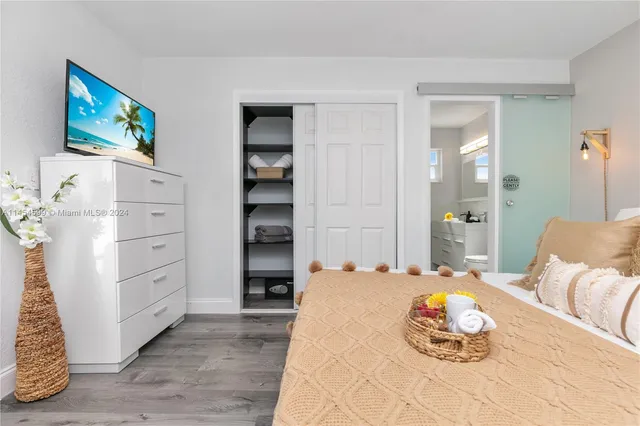 $6,900 | 7670 Simms Street, Unit 7670, Hollywood, FL 33024