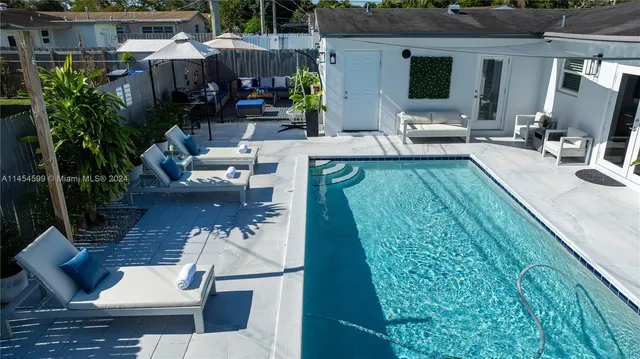 $6,900 | 7670 Simms Street, Unit 7670, Hollywood, FL 33024