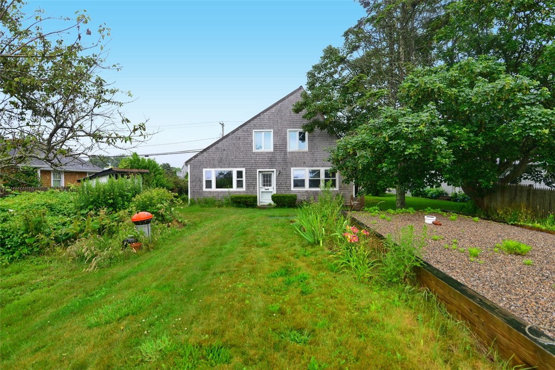 16 Conch Road Narragansett, RI 02882 - Photo 5 of 32