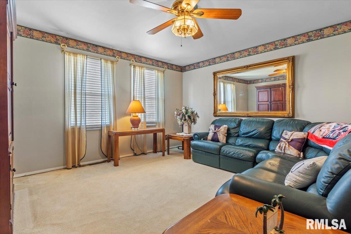 1136 North Indiana Avenue Springfield, IL 62702 - Photo 5 of 31