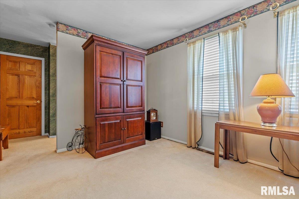 1136 North Indiana Avenue Springfield, IL 62702 - Photo 6 of 31