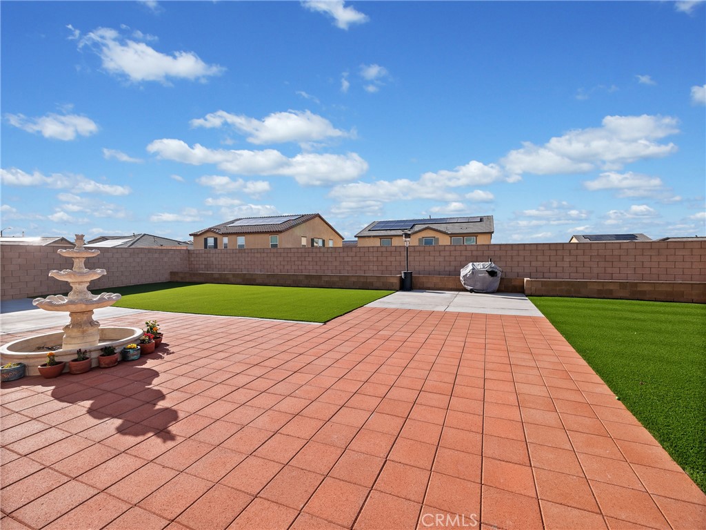 11520 Ferro Street Victorville, CA 92392 - Photo 33 of 40 a view of outdoor space yard and entertaining space