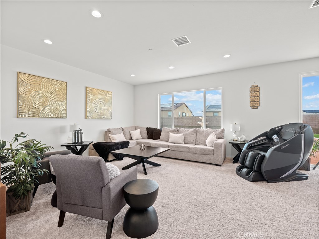 11520 Ferro Street Victorville, CA 92392 - Photo 6 of 40 a living room with furniture