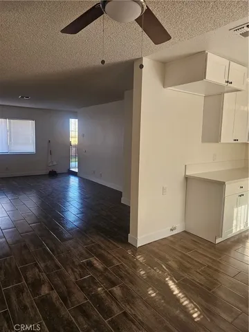 $2,100 | 45419 10th Street West, Unit B, Lancaster, CA 93534