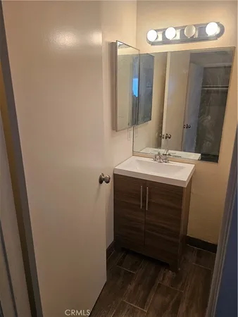 $2,000 | 45419 10th Street West, Unit B, Lancaster, CA 93534