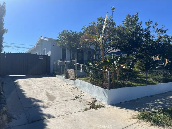 $699,000 | 1612 West 71st Street, Los Angeles, CA 90047