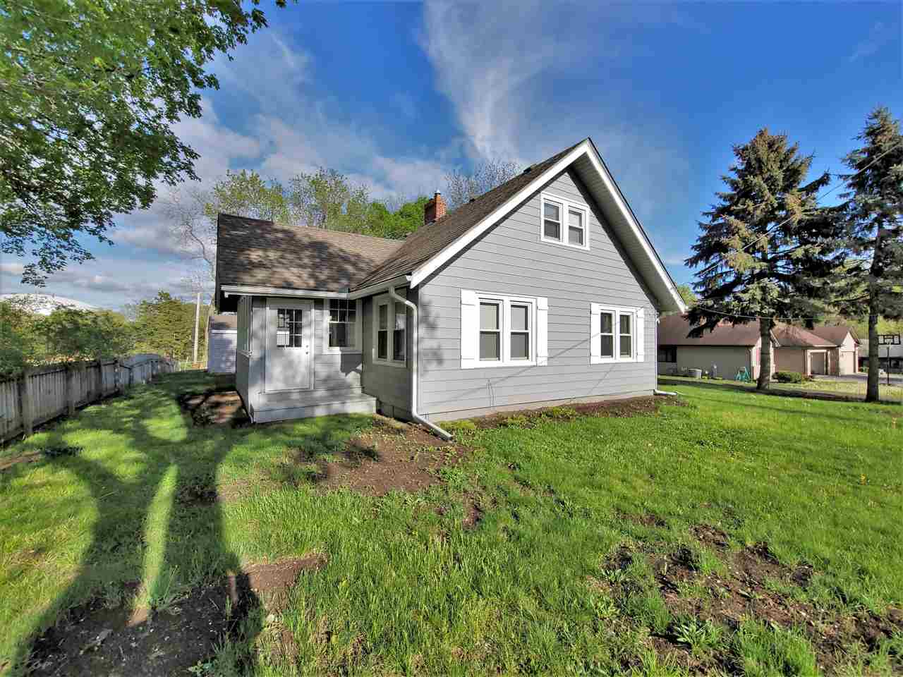 715 North Alpine Road Rockford, IL 61107 - Photo 1 of 37 Sits Up & Back From Road