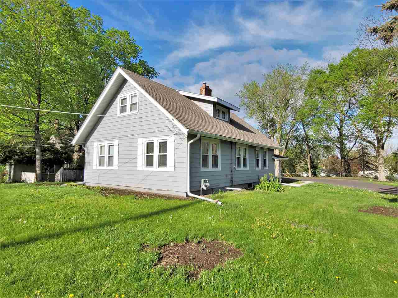 715 North Alpine Road Rockford, IL 61107 - Photo 2 of 37 1515 Sq. Ft!