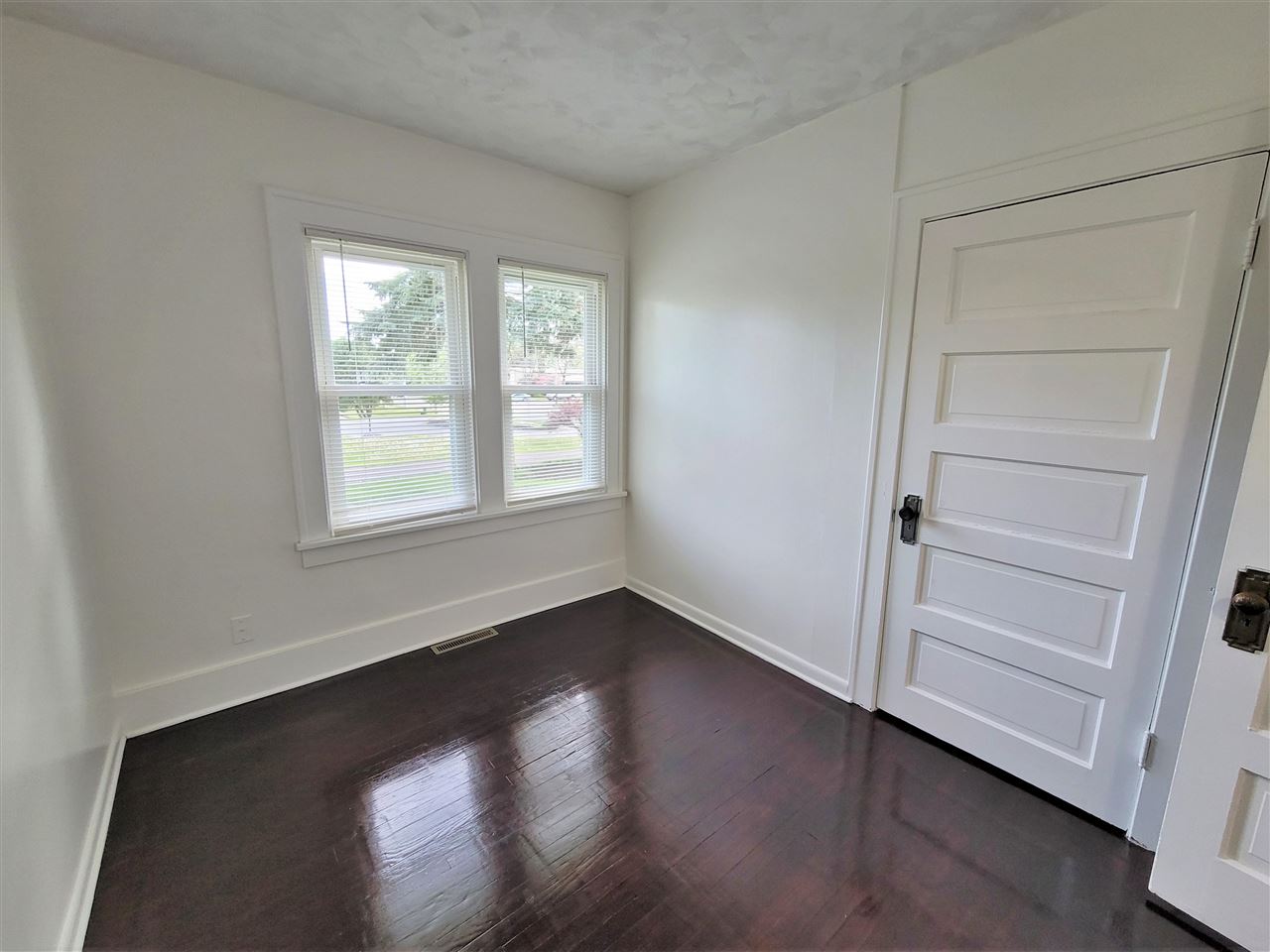 715 North Alpine Road Rockford, IL 61107 - Photo 25 of 37 Main Level
