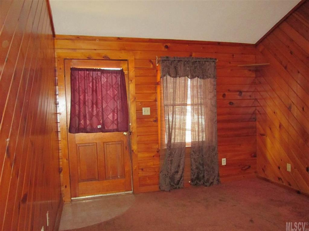 4552 Calico Road Lenoir, NC 28645 - Photo 2 of 12 Gallery Image 2