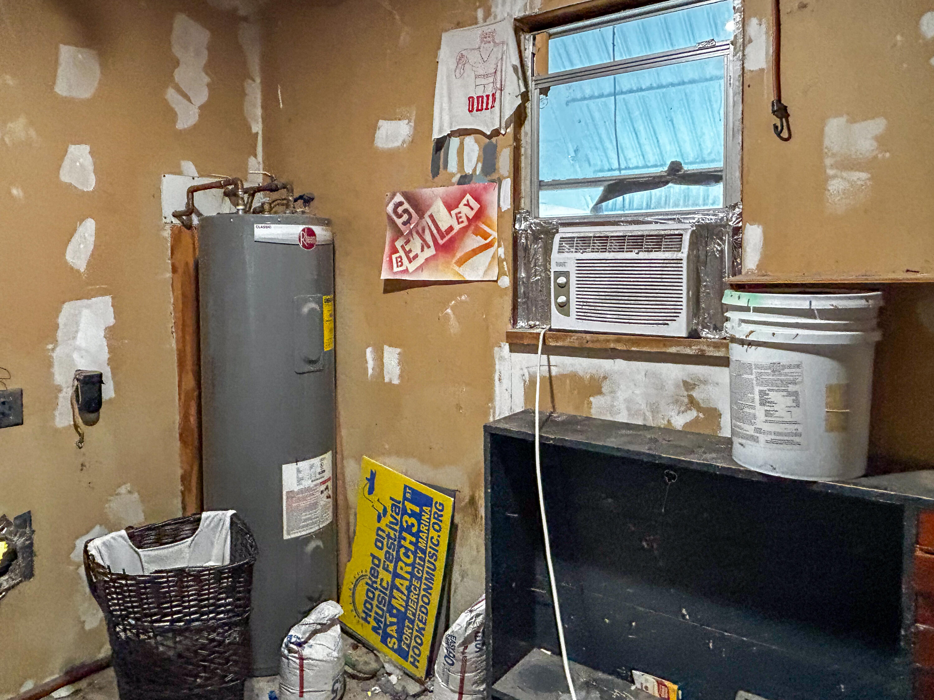 868 Lance Street Sebastian, FL 32958 - Photo 31 of 37 a view of a room with storage and utility