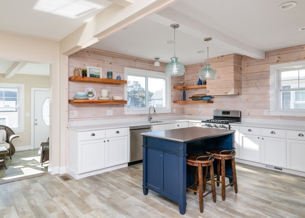 76 E Street Hull, MA 02045 - Photo 14 of 40