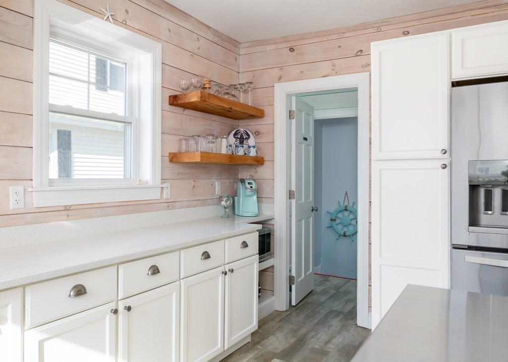 76 E Street Hull, MA 02045 - Photo 17 of 40