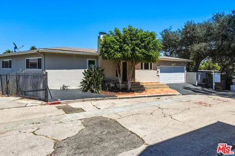 $1,899,000 | 2525 Ivanhoe Drive, Los Angeles, CA 90039