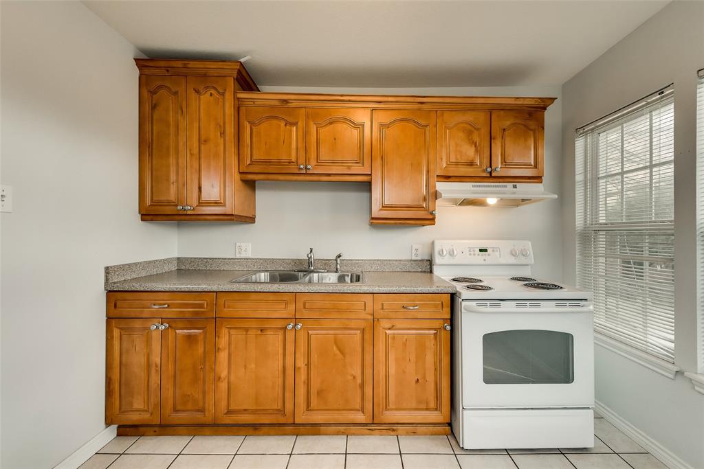 1508 North Peak Street, Unit 4 Dallas, TX 75204 - Photo 10 of 17