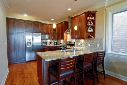 1047 West Monroe Street, Unit 4 Chicago, IL 60607 - Photo 6 of 15 Gallery Image 6