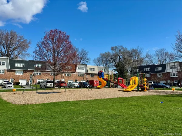 $329,000 | 64 Patio Road, Middletown, NY 10941