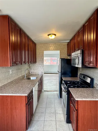 $329,000 | 64 Patio Road, Middletown, NY 10941