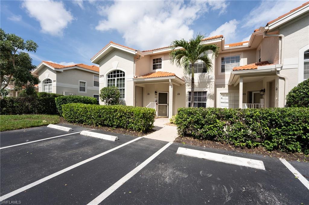 2575 Old Groves Road, Unit 101 Naples, FL 34109 - Photo 4 of 32 Gallery Image 4
