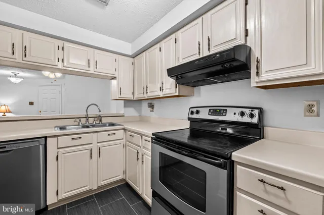 $220,000 | 26001 Brigadier Place, Unit B, Damascus, MD 20872