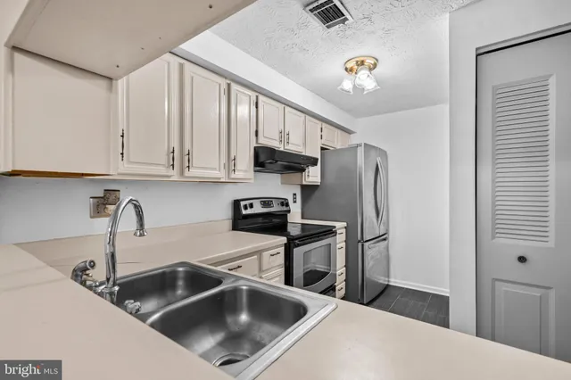 $220,000 | 26001 Brigadier Place, Unit B, Damascus, MD 20872