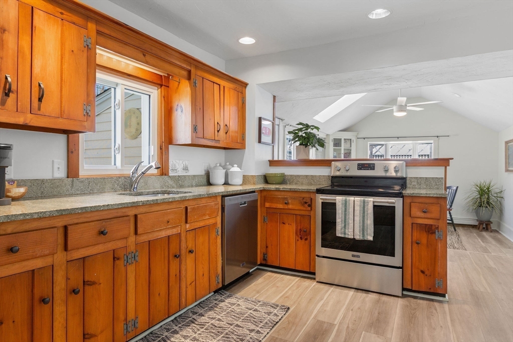 58 Chase Street Barnstable, MA 02601 - Photo 17 of 37