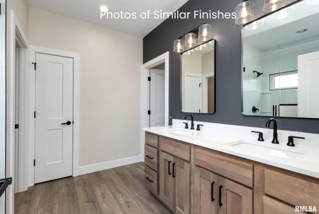 $610,307 | 11 Viola Drive, Le Claire, IA 52753