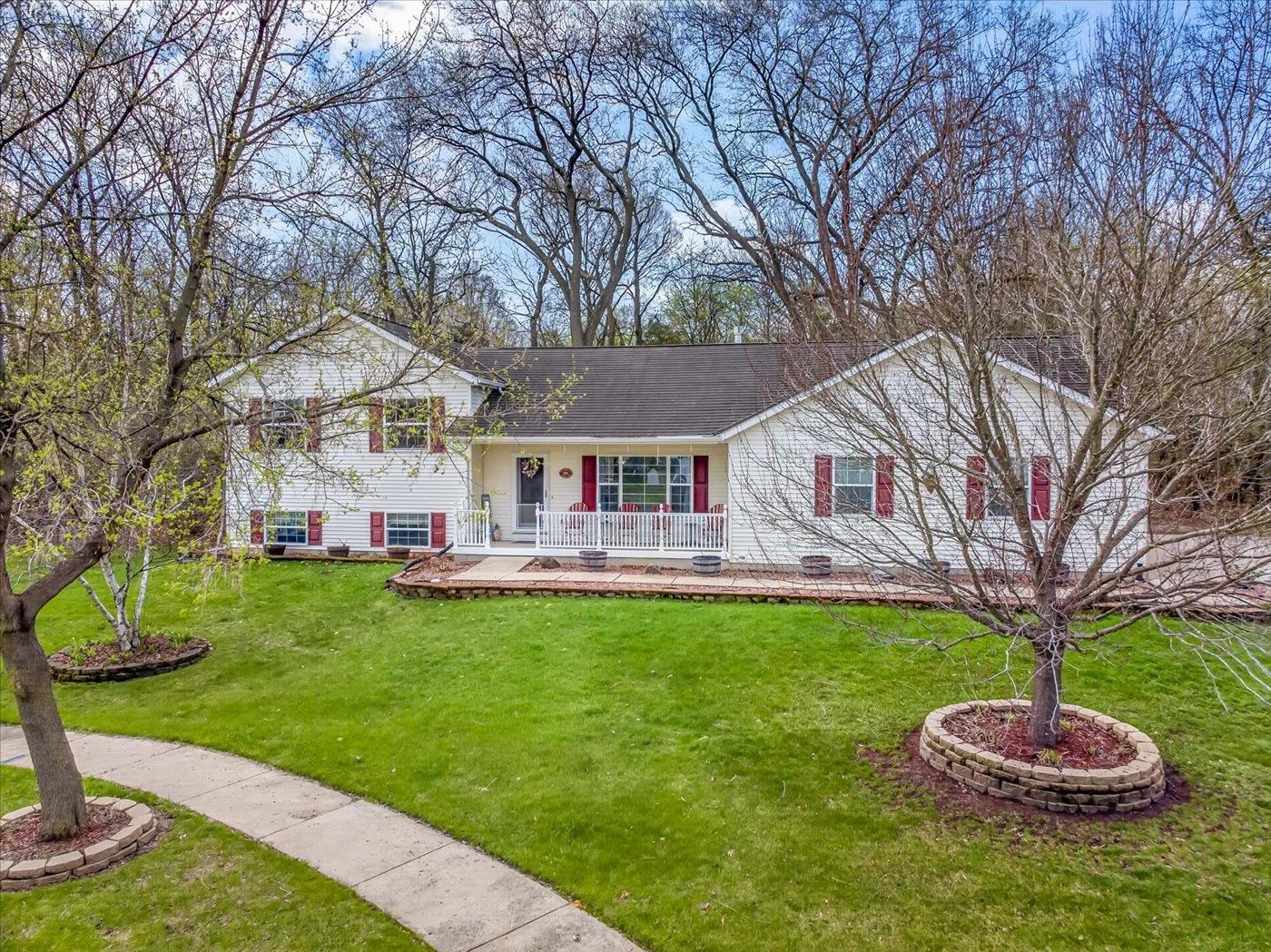 268 Meadow Lane Poynette, WI 53955 - Photo 1 of 57