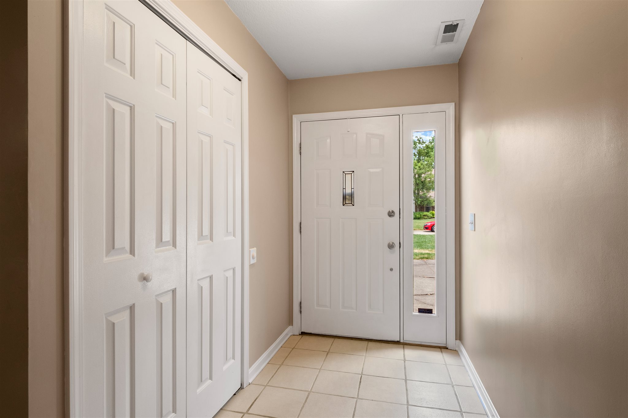 4813 Raleigh Court Fort Wayne, IN 46835 - Photo 4 of 36 Gallery Image 4