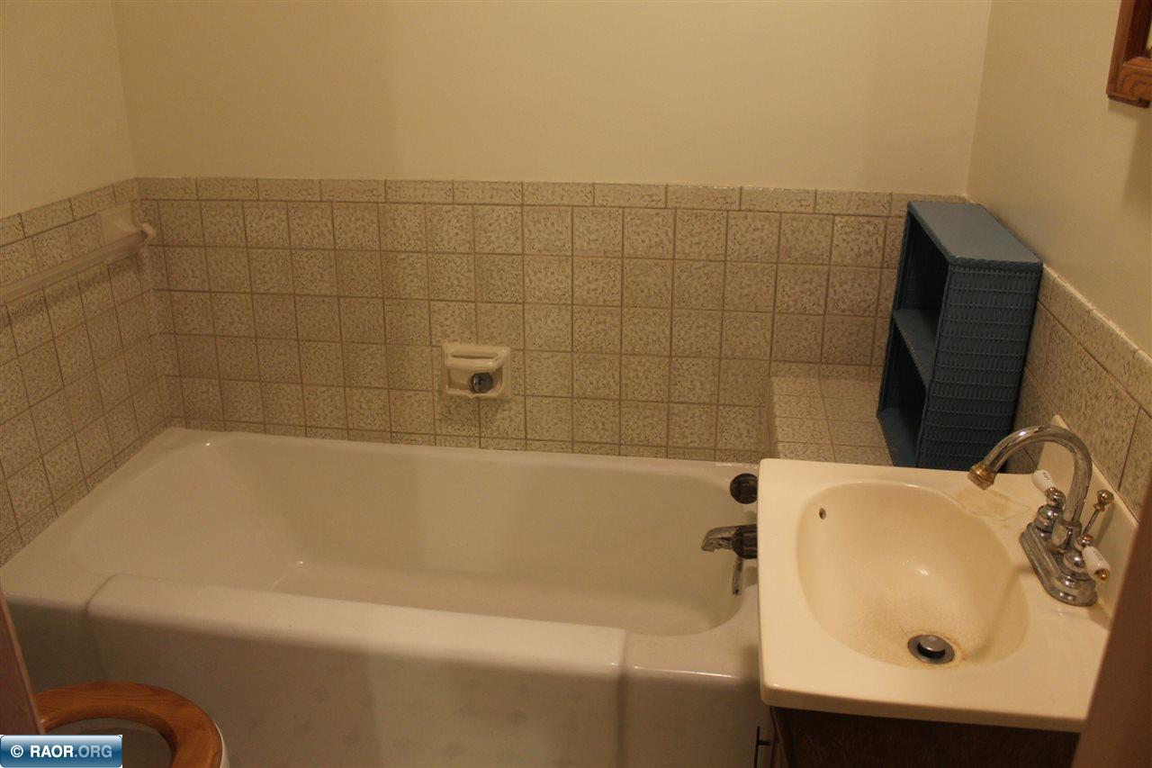 223 South 10th Street Virginia, MN 55792 - Photo 8 of 16