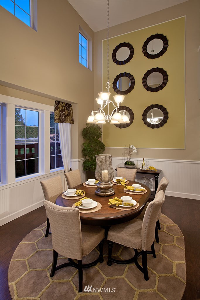 835 Mount Baker Avenue Northeast Renton, WA 98059 - Photo 3 of 13 Gallery Image 3