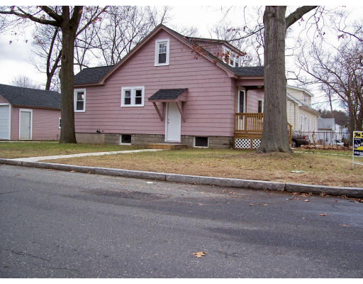 5-2 Gladstone Street Springfield, MA 01109 - Photo 2 of 16