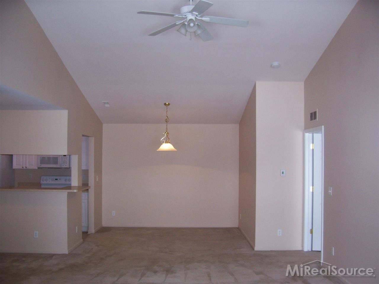 5306 Brookemonte Circle Rochester, MI 48306 - Photo 12 of 21 31184492-11.JPG