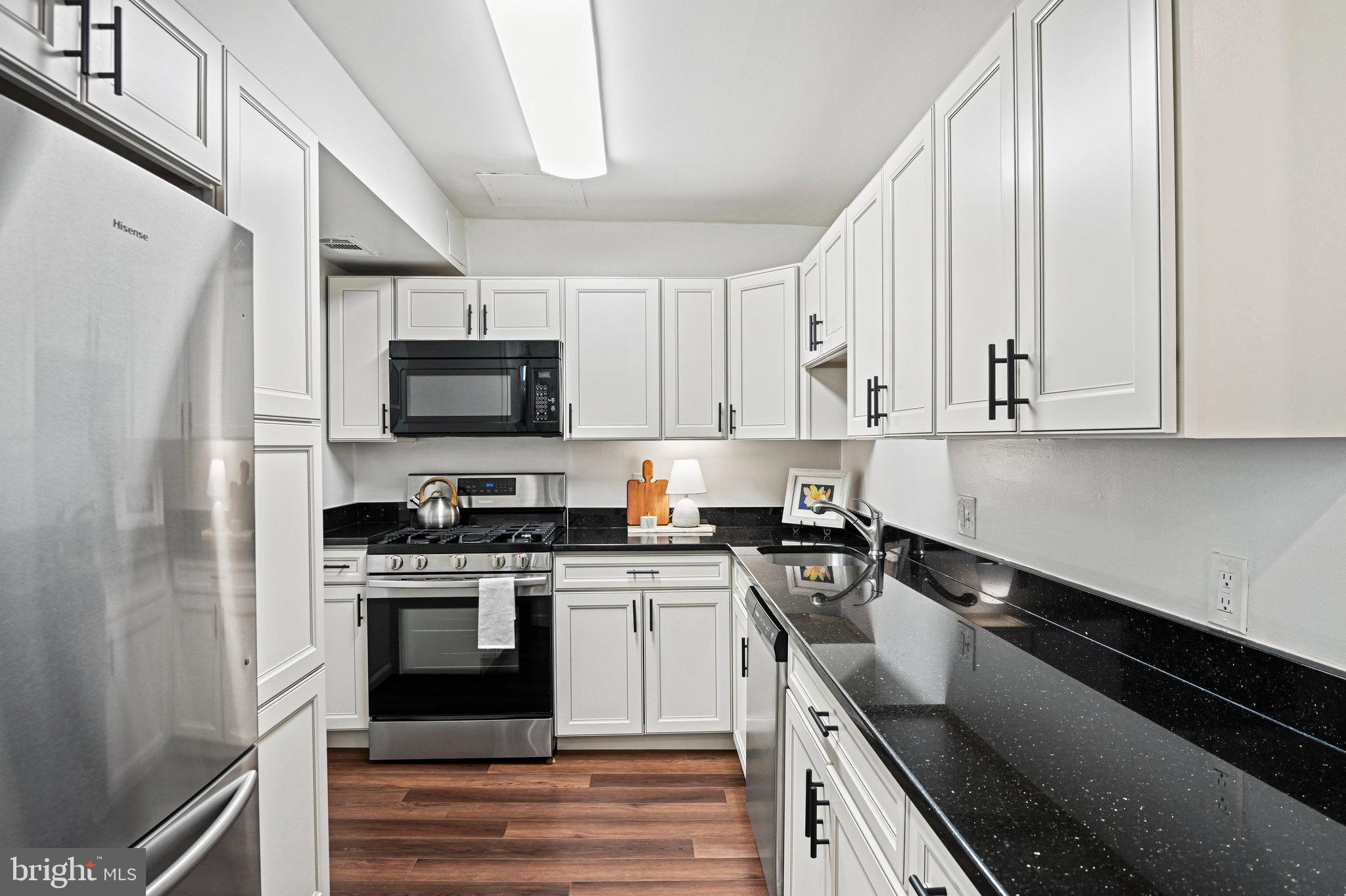 11614 Vantage Hill Road, Unit 21C Reston, VA 20190 - Photo 6 of 46 Gallery Image 6