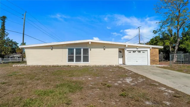 $2,350 | 2506 Rose Avenue, Bradenton, FL 34207
