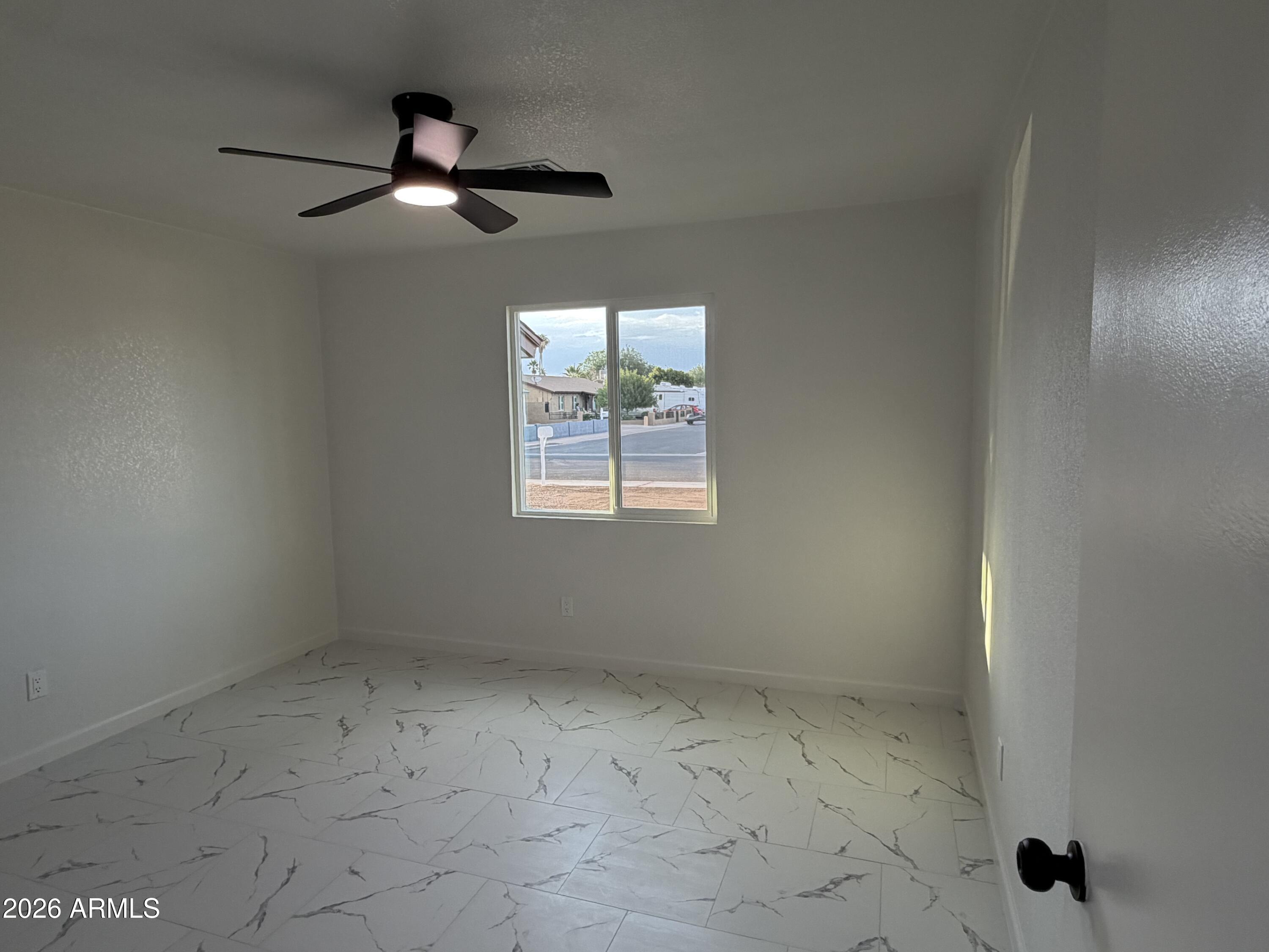 6829 West Monte Vista Road Phoenix, AZ 85035 - Photo 5 of 14