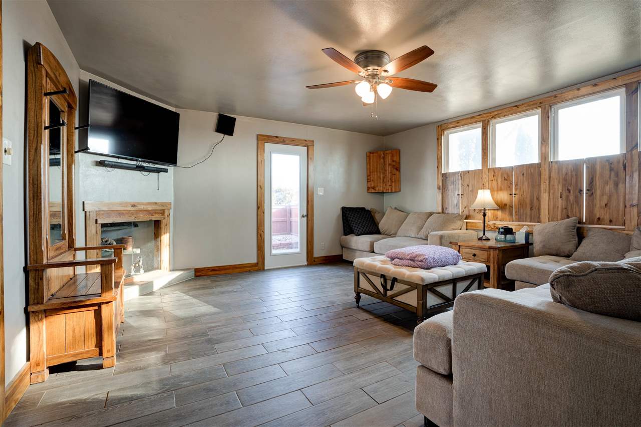 427 Buckeye Road West Liberty, IA 52776 - Photo 6 of 39 Gallery Image 6
