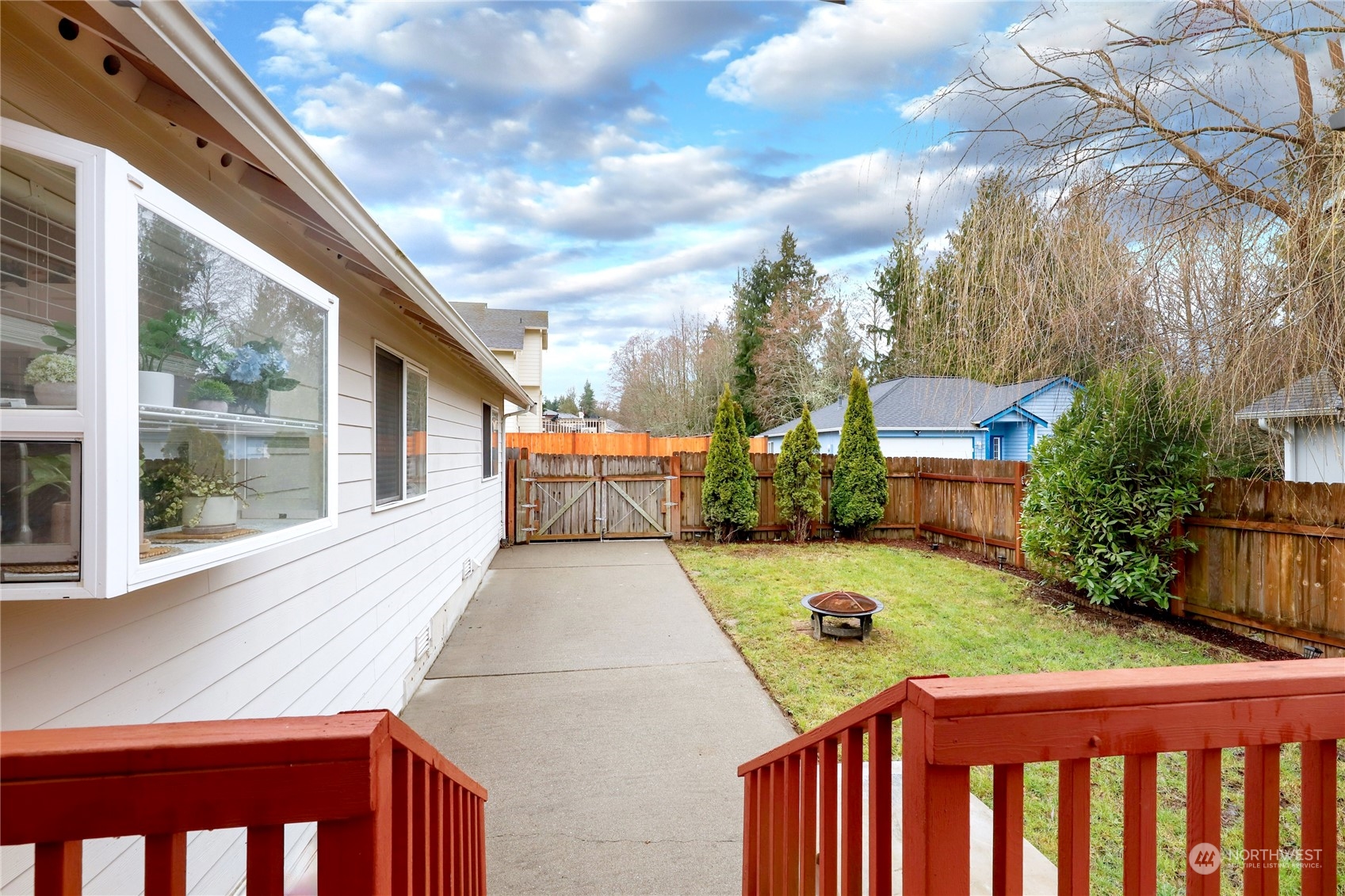 2977 Lowren Loop Port Orchard, WA 98366 - Photo 31 of 33 a balcony with view of an outdoor space