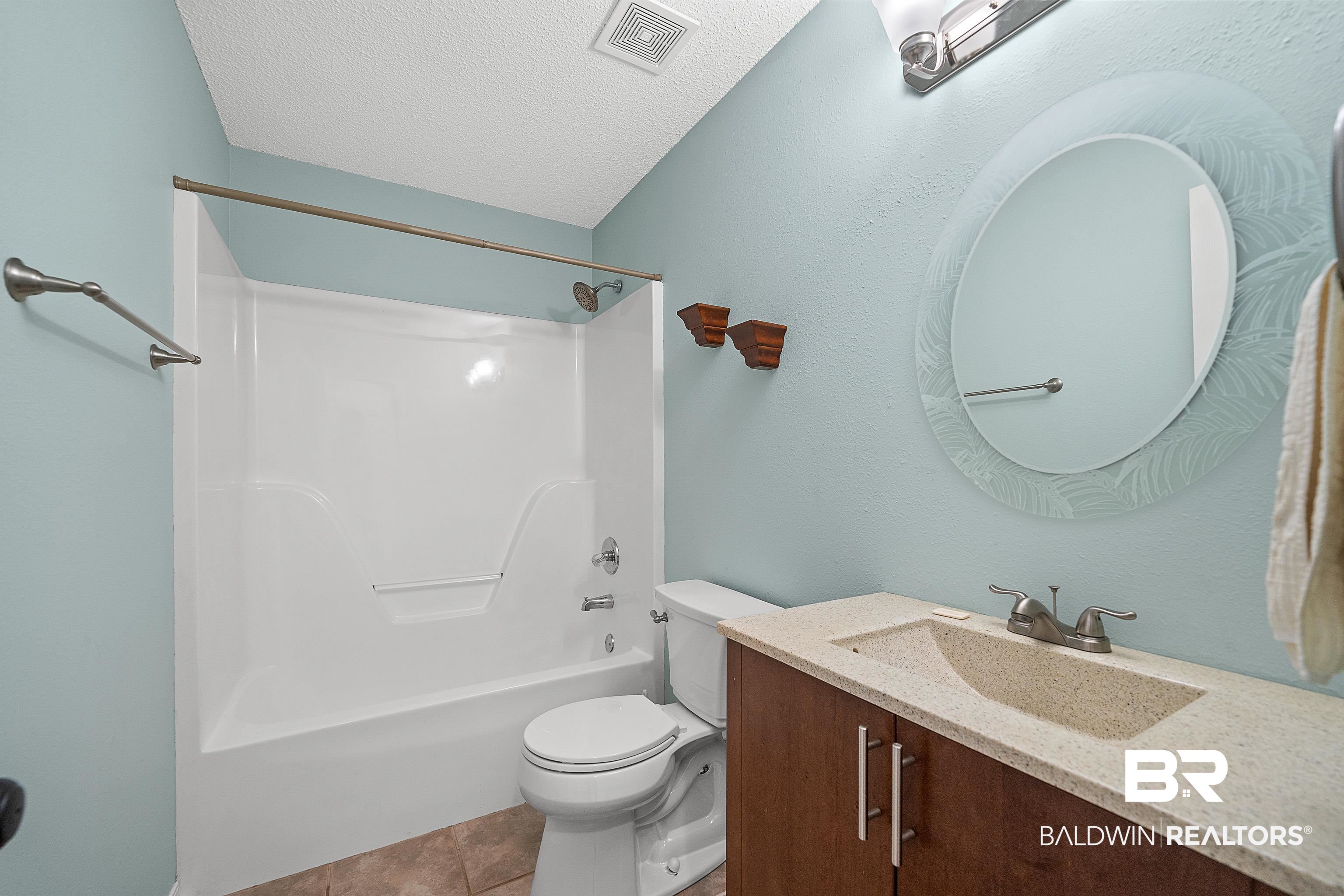 117 Pennbrooke Loop Foley, AL 36535 - Photo 8 of 35 Guest Bath