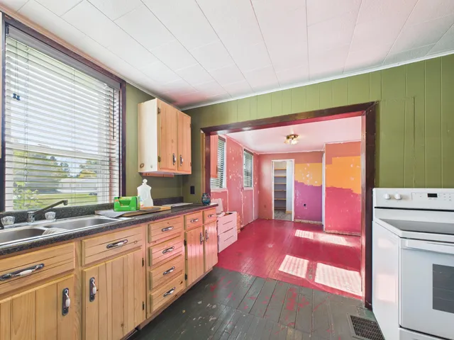 $94,900 | 13 Wilder Street, Washburn, ME 04786