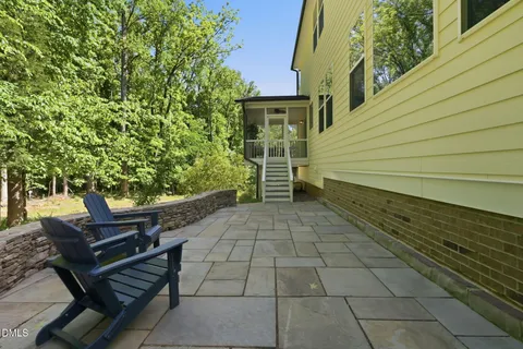 $985,000 | 139 Larkin Lane, Chapel Hill, NC 27516