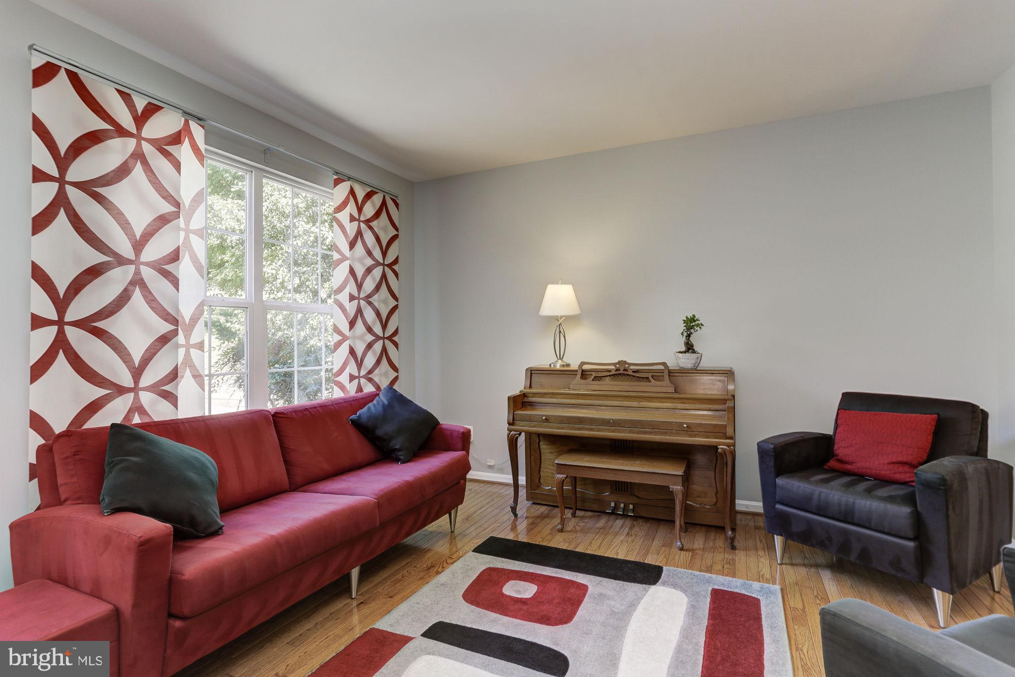 10689 Stansfield Road Laurel, MD 20723 - Photo 3 of 52 Formal living room