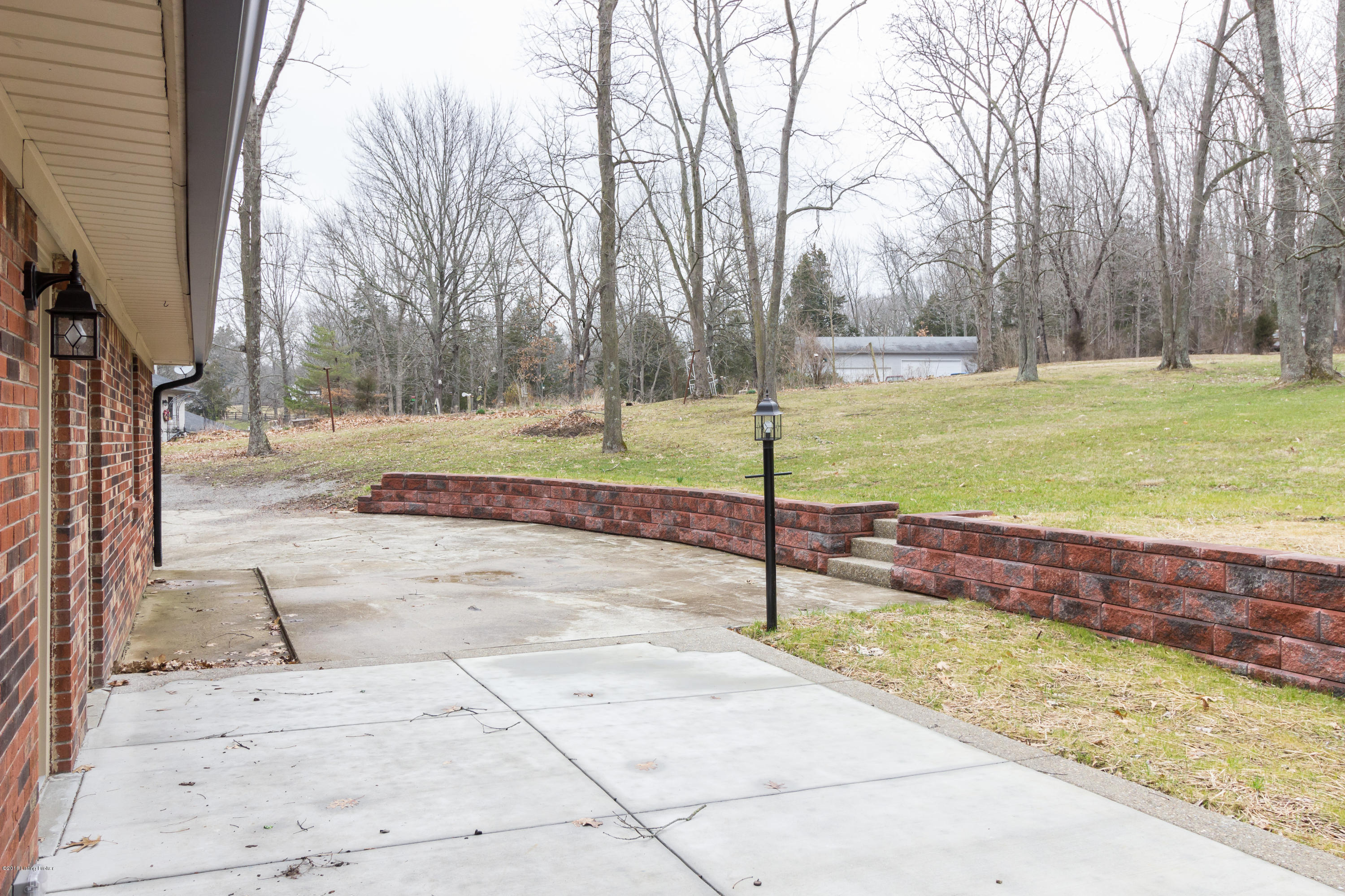 5031 Routt Road Louisville, KY 40299 - Photo 27 of 36 Patio over looking back yard