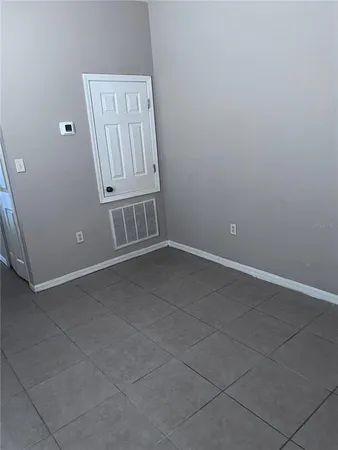 $2,500 | 3459 Parkridge Circle, Unit 103, Sarasota, FL 34243