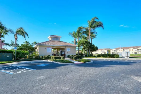 $2,500 | 3459 Parkridge Circle, Unit 103, Sarasota, FL 34243