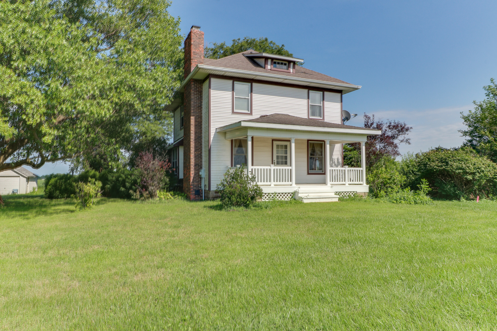 6210 Springfield Road Delavan, IL 61734 - Photo 2 of 37