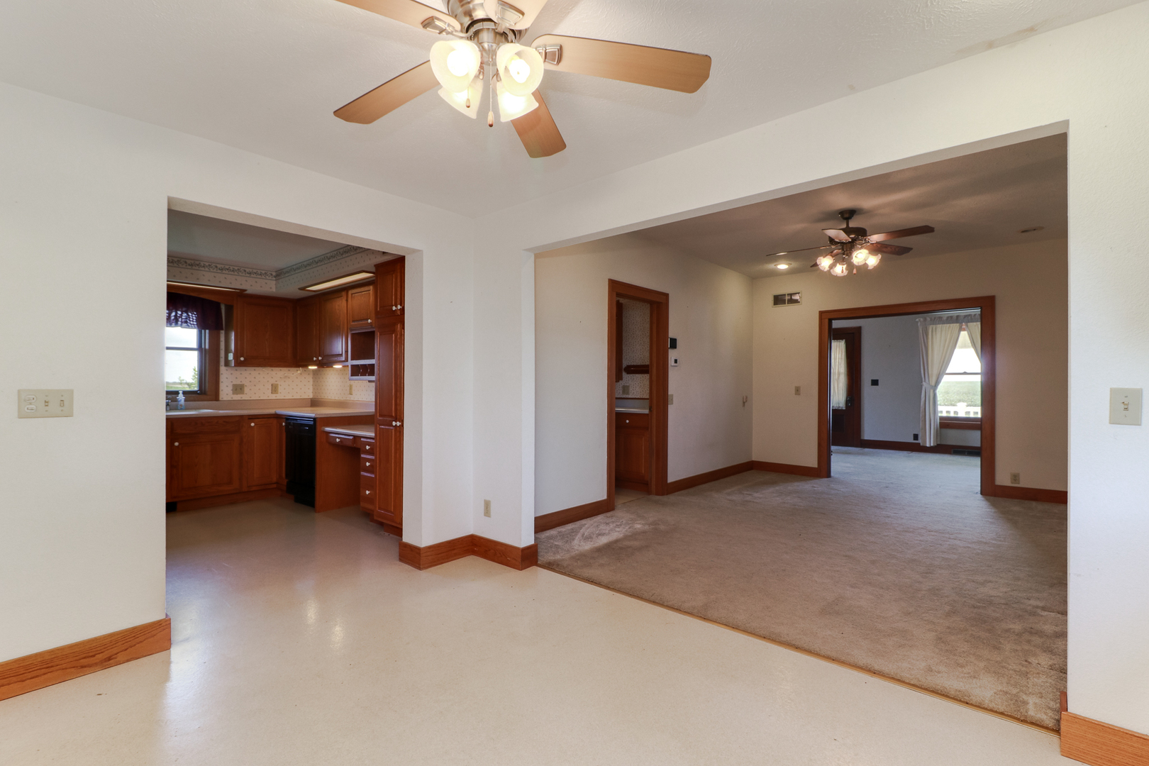 6210 Springfield Road Delavan, IL 61734 - Photo 11 of 37