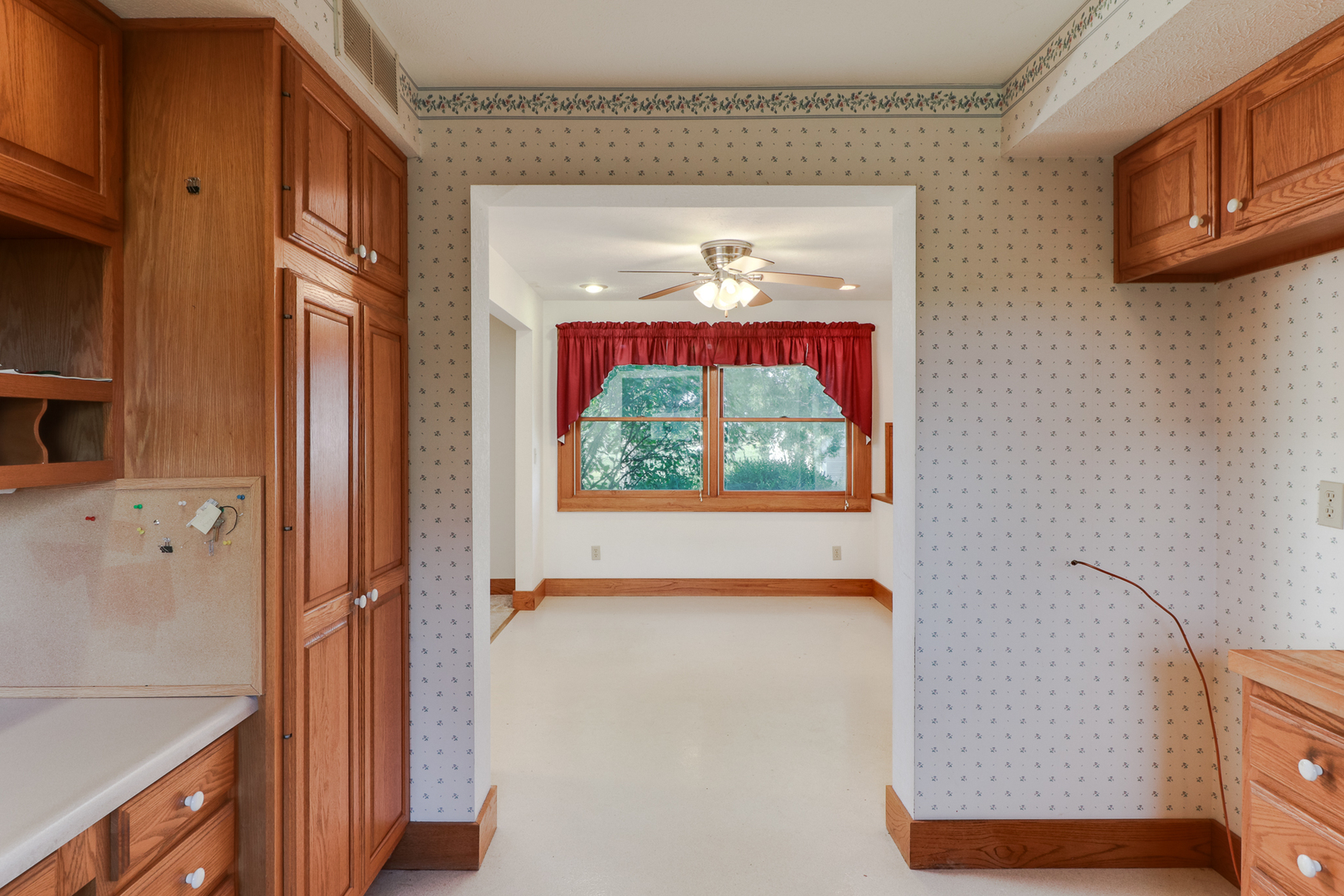 6210 Springfield Road Delavan, IL 61734 - Photo 14 of 37