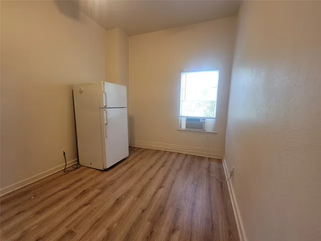 $750 | 1910 Ursuline Street, Unit 3, Galveston, TX 77550