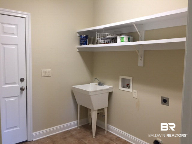 103 Petz Avenue Fairhope, AL 36532 - Photo 18 of 20 Indoor Laundry